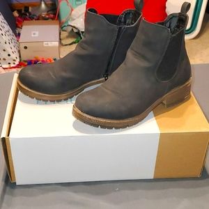 Maurices Anna Side Gore Ankle Booties
